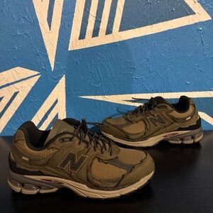 New Balance 2002R Protection Pack Dark Moss
